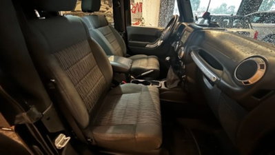 Jeep Wrangler 2.8 CRD DPF Sahara Auto (6)