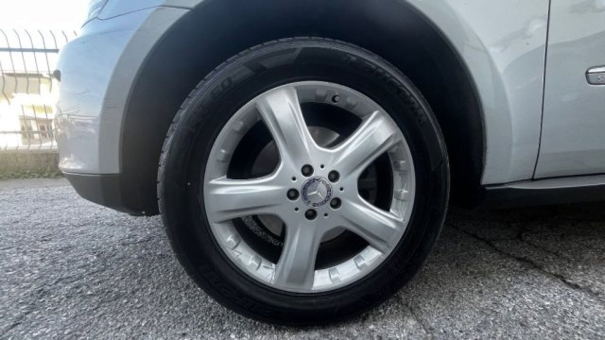 Mercedes-Benz Classe ML 320 CDI Sport (11)