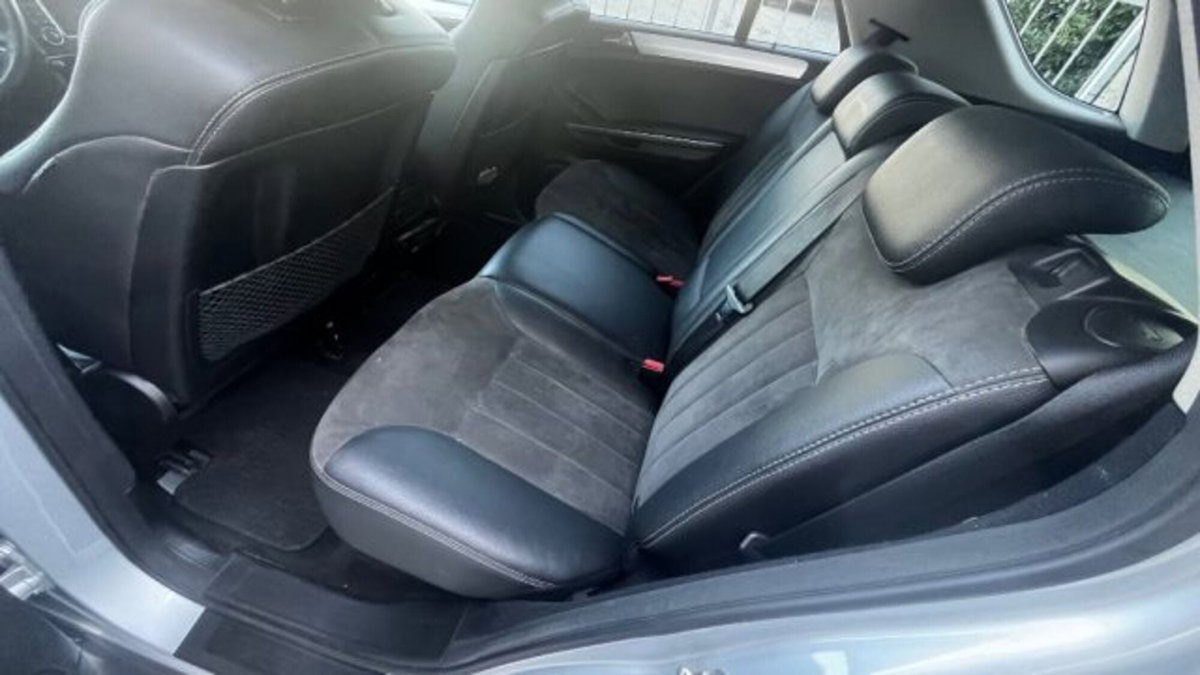 Mercedes-Benz Classe ML 320 CDI Sport (12)