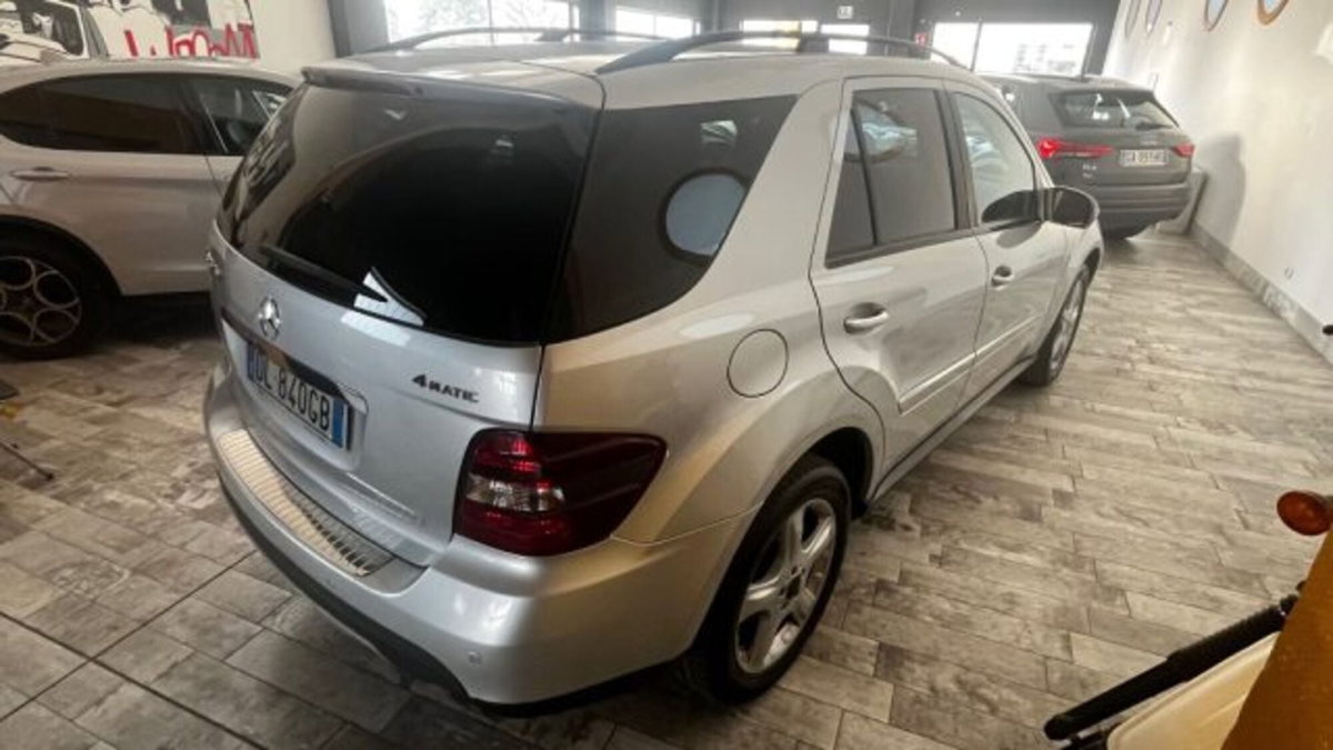 Mercedes-Benz Classe ML 320 CDI Sport (5)