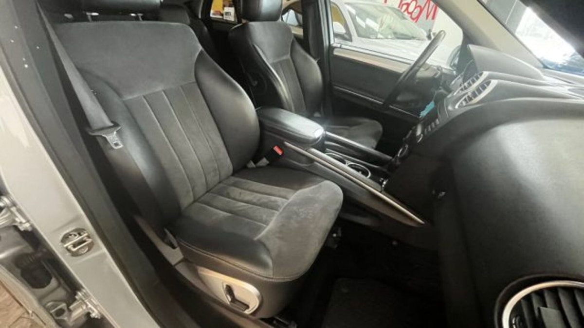 Mercedes-Benz Classe ML 320 CDI Sport (6)