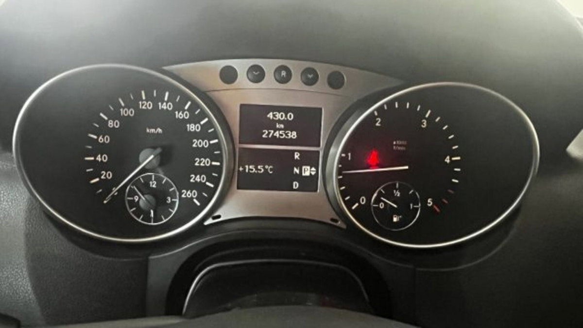 Mercedes-Benz Classe ML 320 CDI Sport (8)