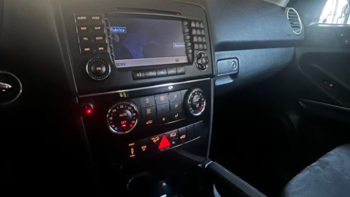 Mercedes-Benz Classe ML 320 CDI Sport (9)