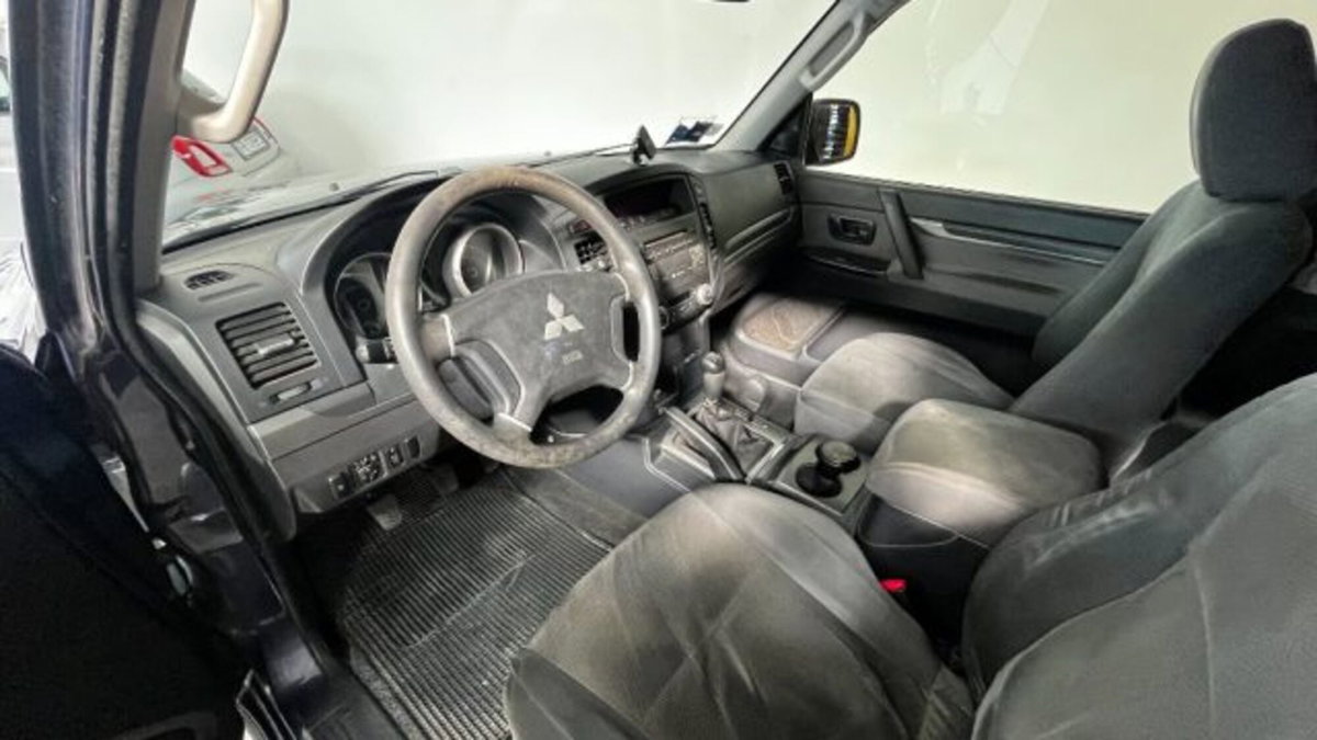 Mitsubishi Pajero 3.2 DI-D 16V aut. 3p. Instyle DPF (12)