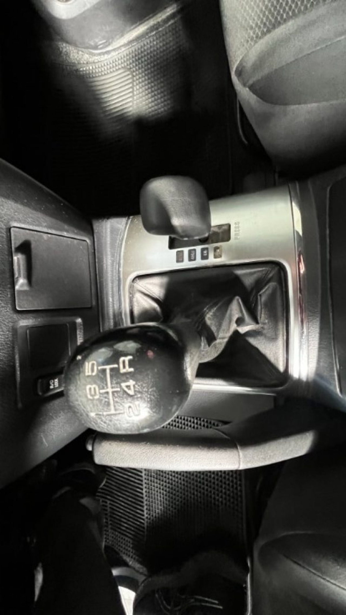 Mitsubishi Pajero 3.2 DI-D 16V aut. 3p. Instyle DPF (15)