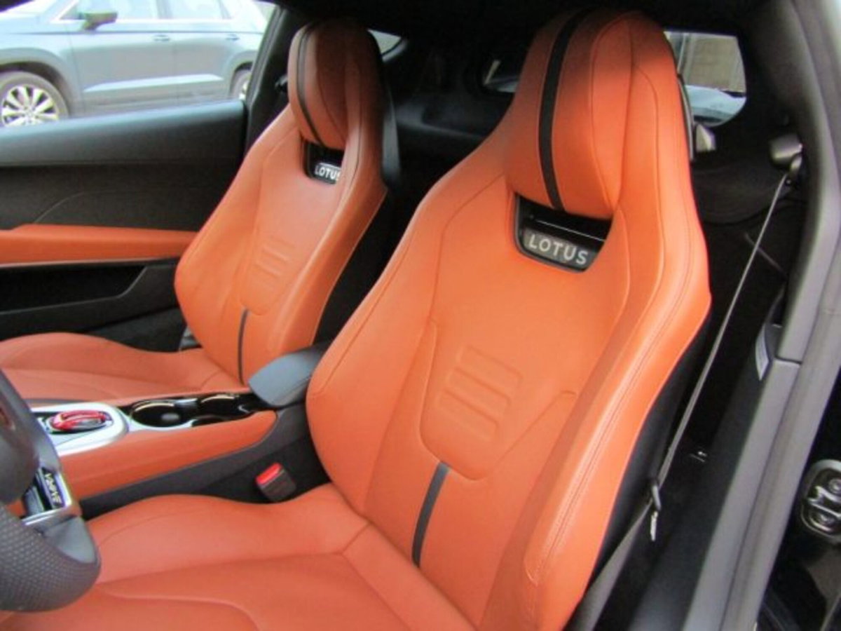 Lotus Emira 2.0 turbo 365cv dct (13)