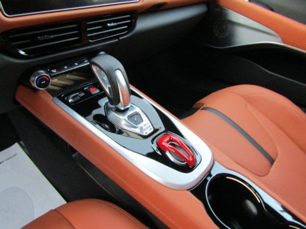Lotus Emira 2.0 turbo 365cv dct (14)