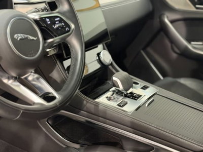 Jaguar F-Pace 2.0 D 204 CV AWD aut. R-Dynamic Black (14)