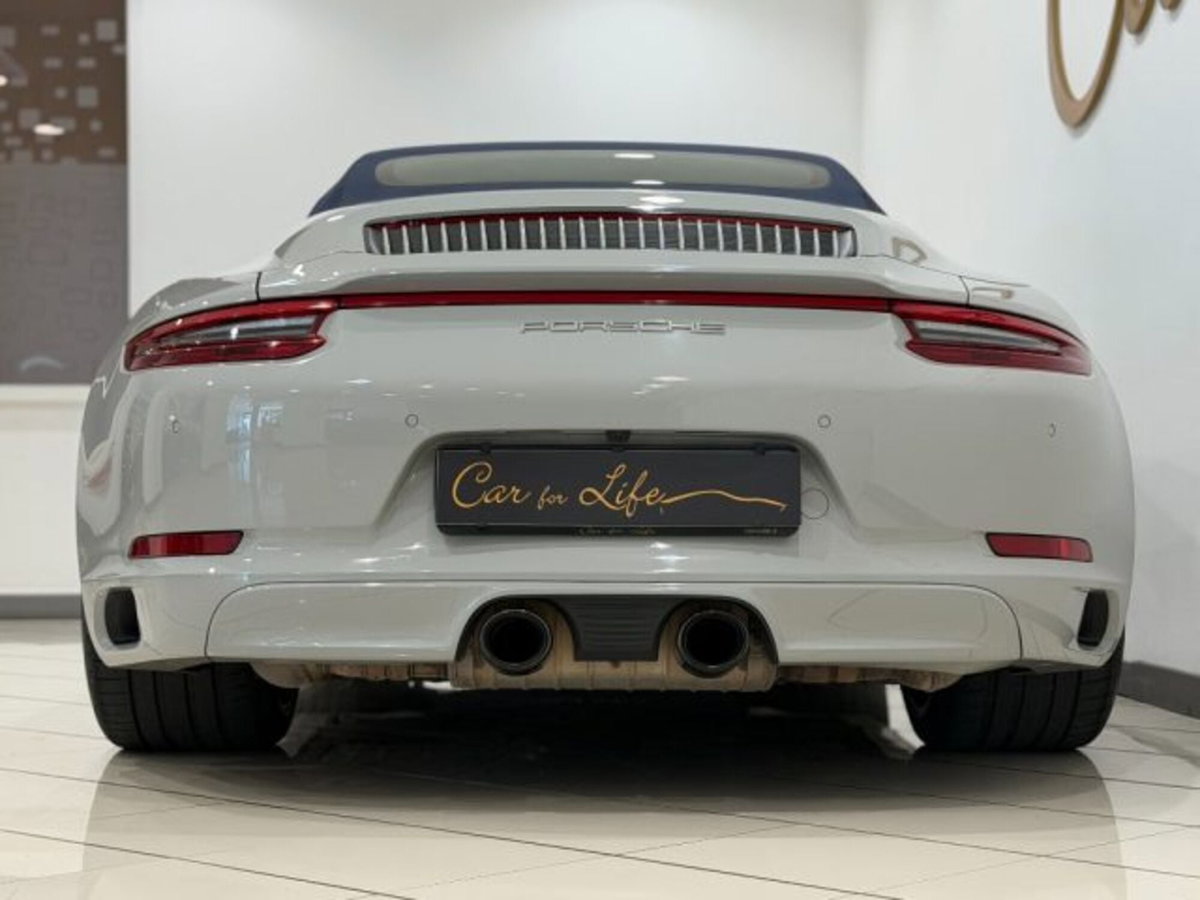 Porsche 911 Cabrio 3.0 Carrera 4 GTS (12)