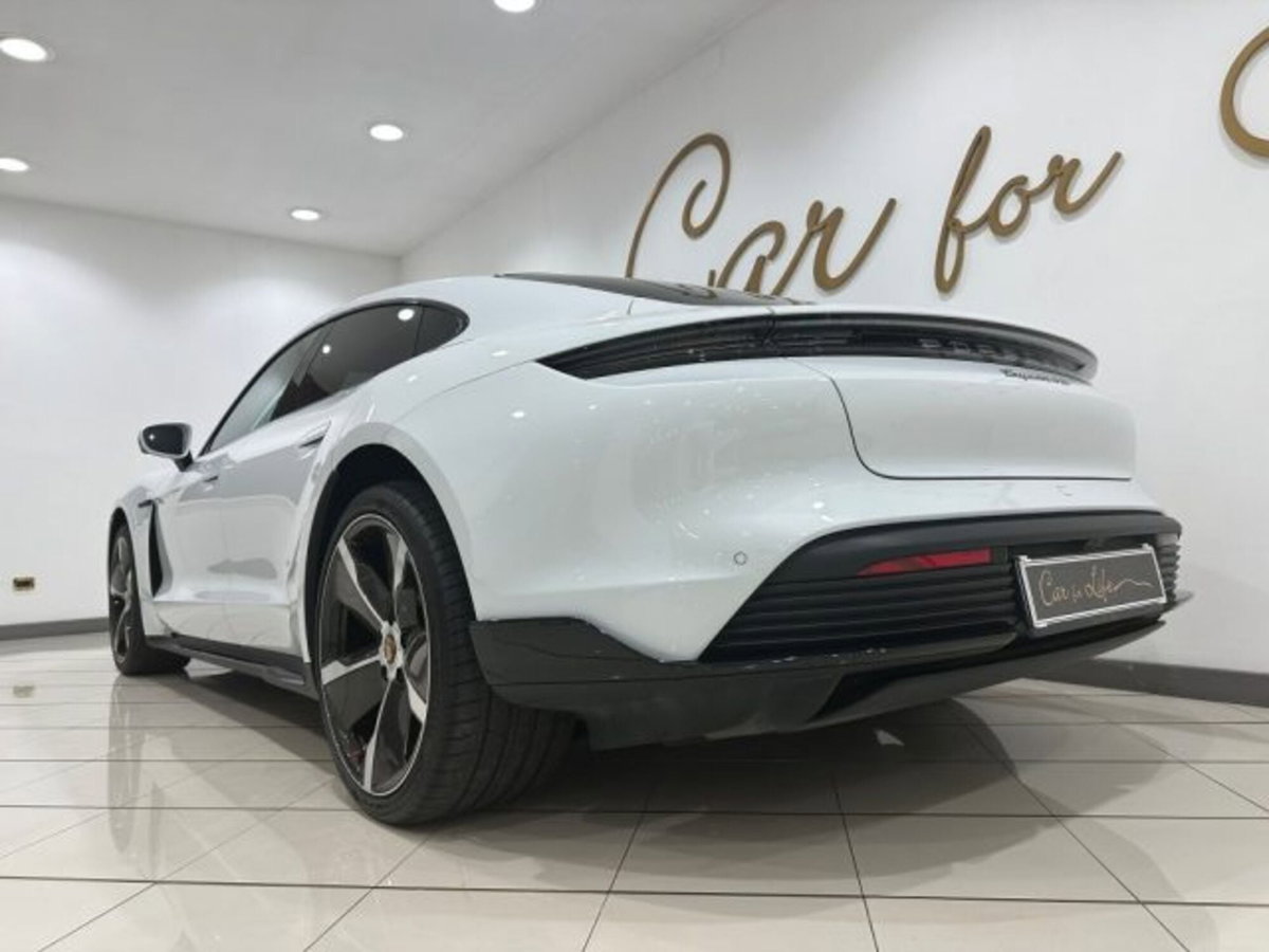 Porsche Taycan 4S Performance (10)