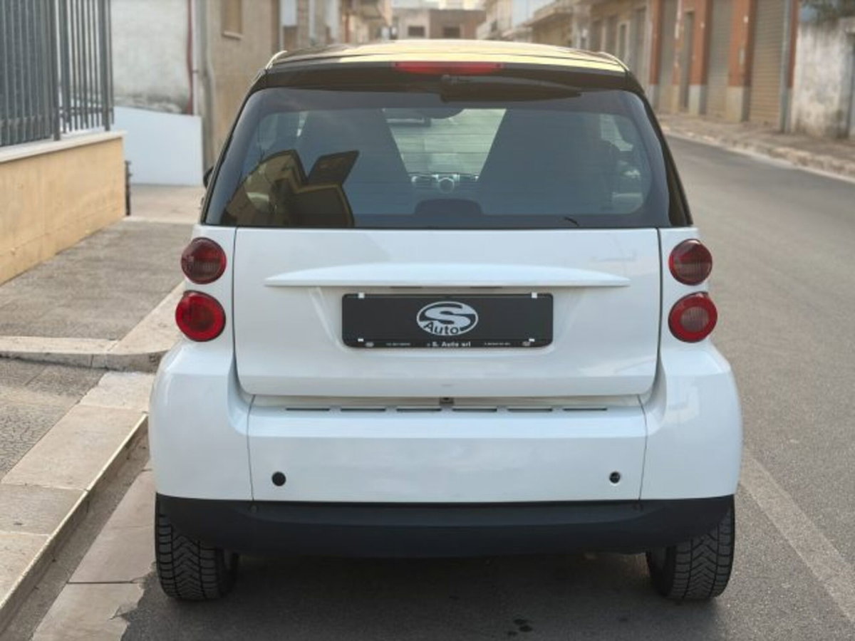 smart Fortwo 1000 52 kW MHD coupé passion (5)