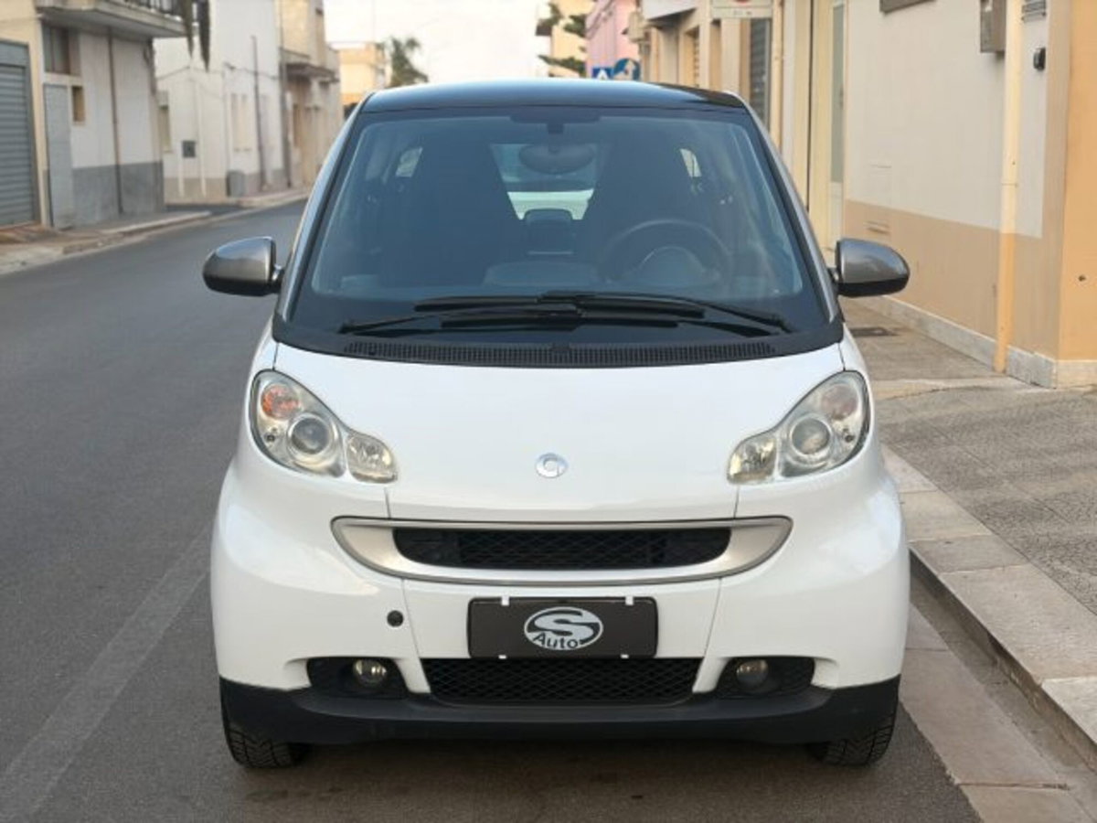 smart Fortwo 1000 52 kW MHD coupé passion (8)