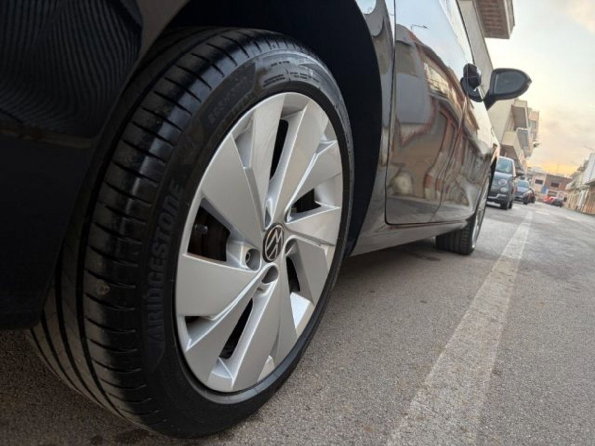 Volkswagen Golf Variant 2.0 tdi Style 150cv dsg (5)