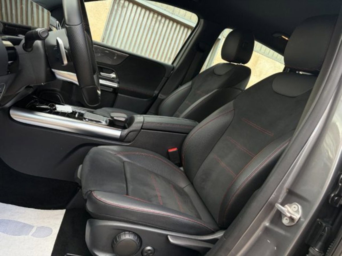 Mercedes-Benz Classe B 180 d Automatic Premium (18)