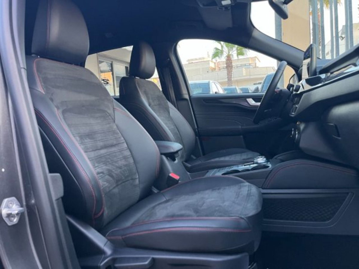 Ford Kuga 1.5 EcoBlue 120 CV aut. 2WD ST-Line X Design (10)
