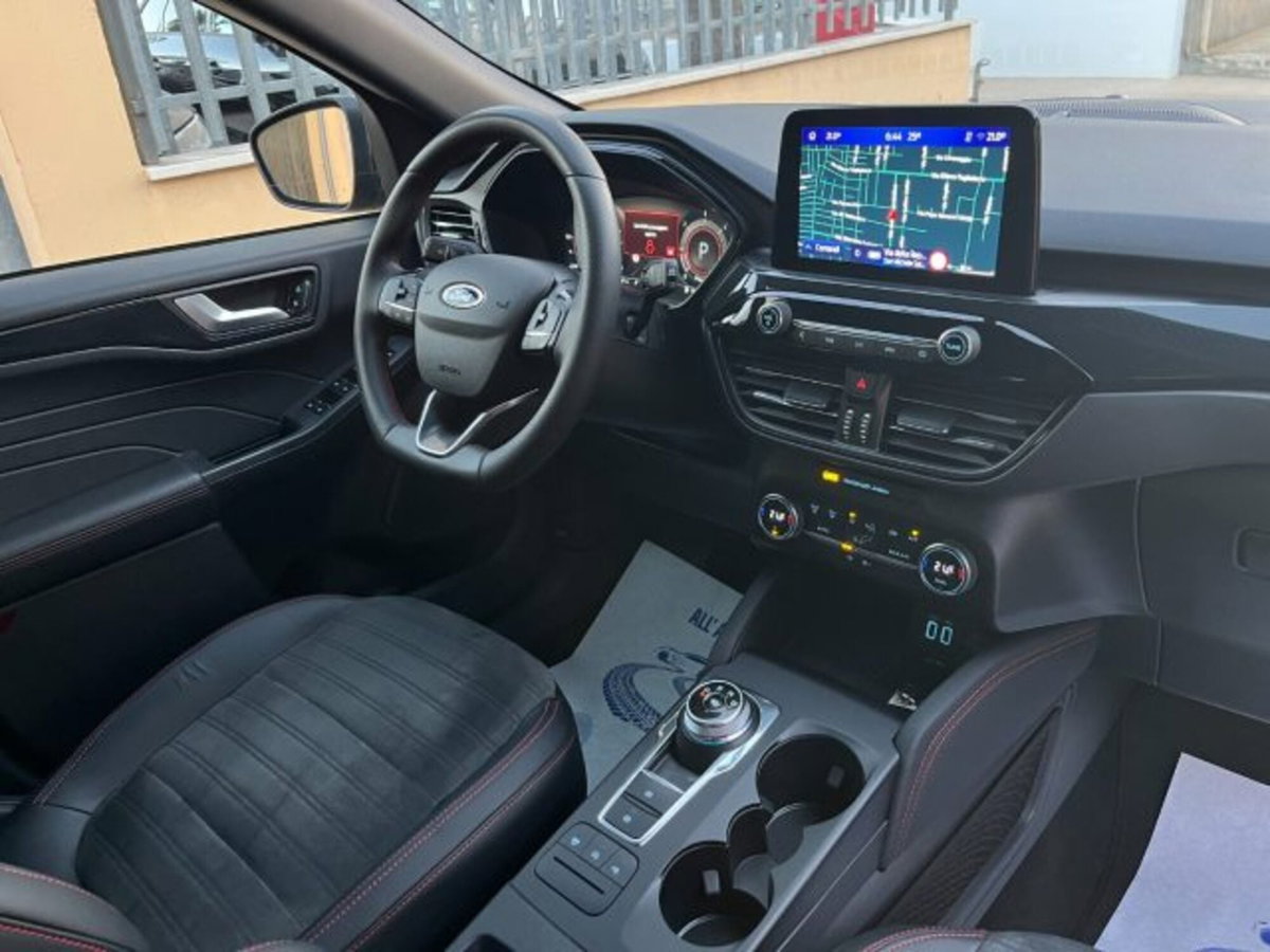 Ford Kuga 1.5 EcoBlue 120 CV aut. 2WD ST-Line X Design (12)