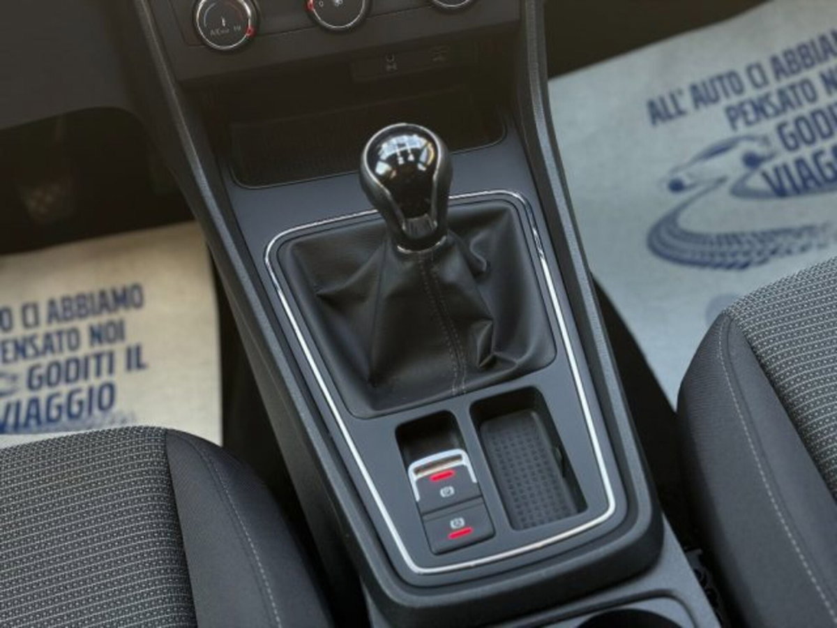 SEAT Leon 1.6 TDI 115 CV 5p. Style (18)