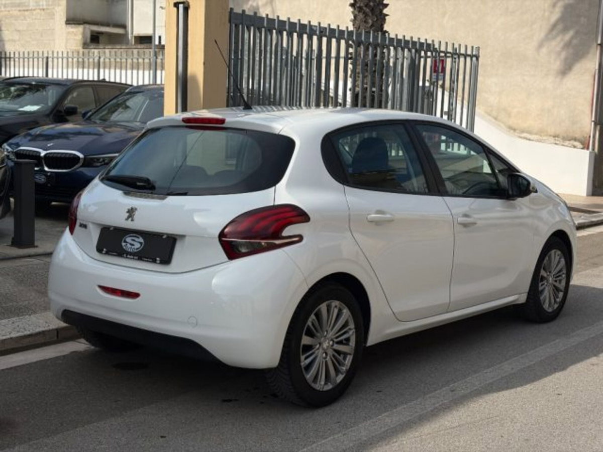 Peugeot 208 82 5 porte Access (3)