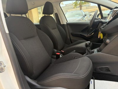 Peugeot 208 82 5 porte Access (8)