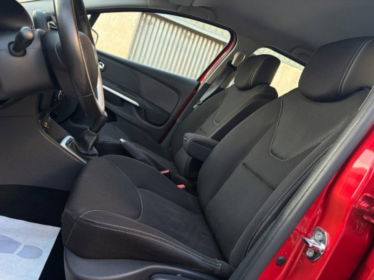 Renault Clio dCi 8V 90CV Start&Stop 5 porte Energy Intens (15)