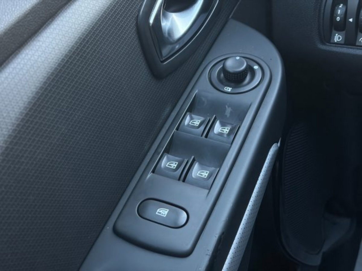 Renault Clio dCi 8V 90CV Start&Stop 5 porte Energy Intens (19)