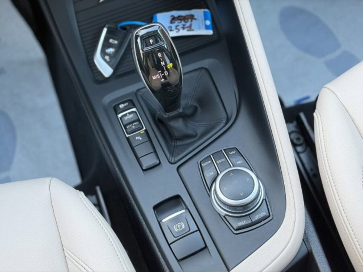 BMW X1 sDrive18d xLine Plus (15)