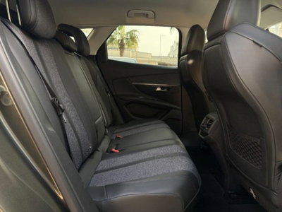 Peugeot 3008 BlueHDi 130 S&S EAT8 Allure Pack (11)