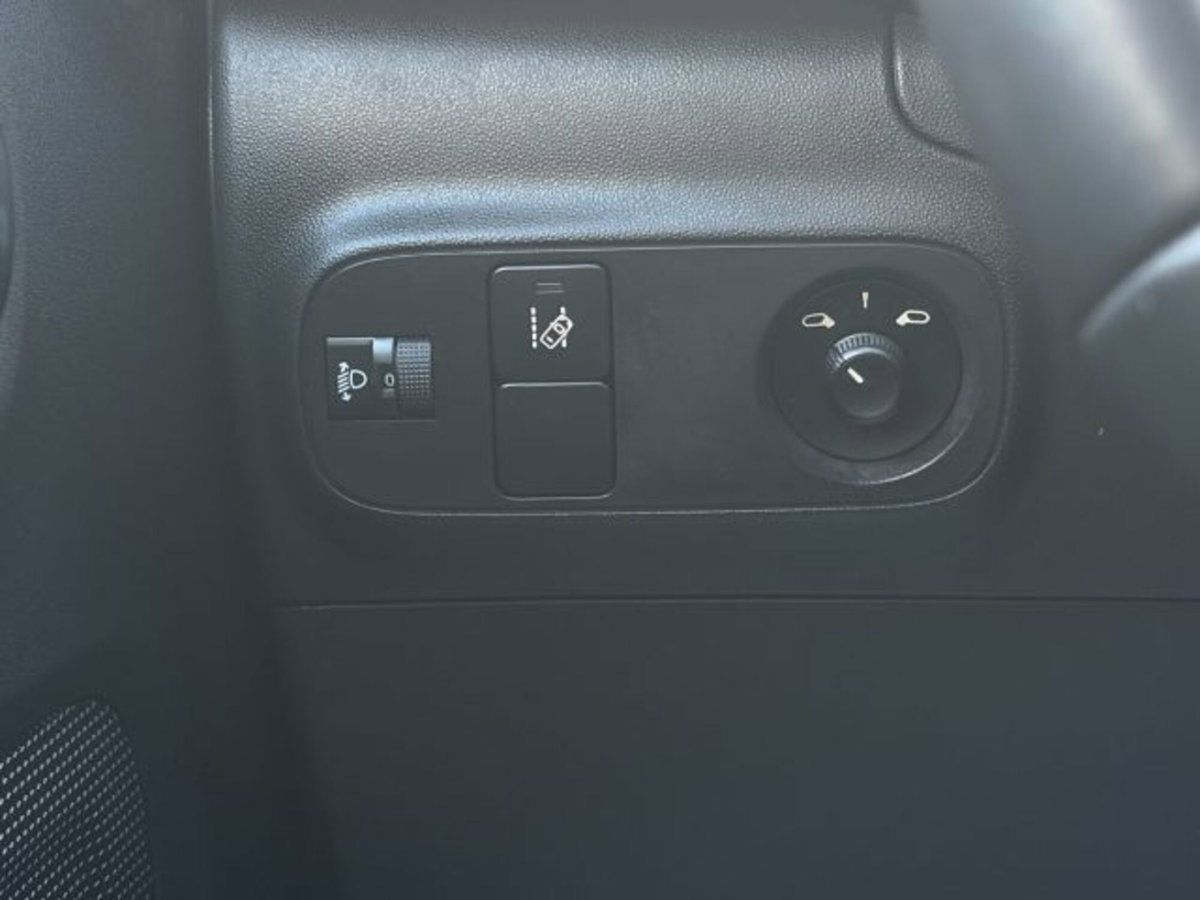 Citroen C3 PureTech 82 Shine (19)