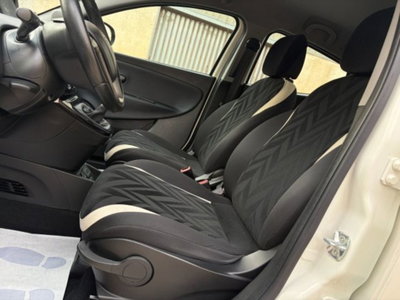 Lancia Ypsilon 1.2 69 CV 5 porte Gold (16)