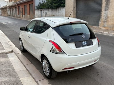 Lancia Ypsilon 1.2 69 CV 5 porte Gold (4)