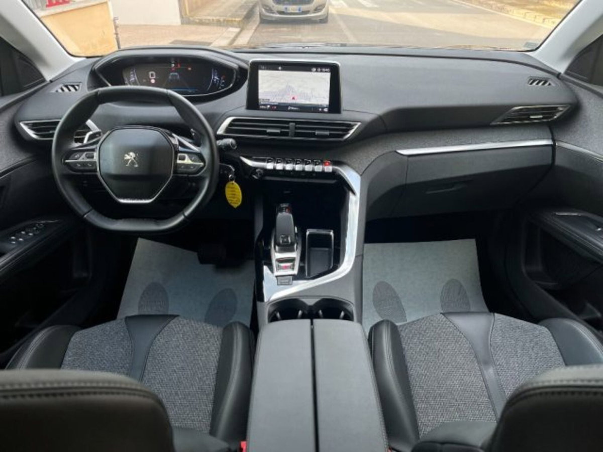 Peugeot 5008 BlueHDi 130 S&S EAT8 Allure (16)