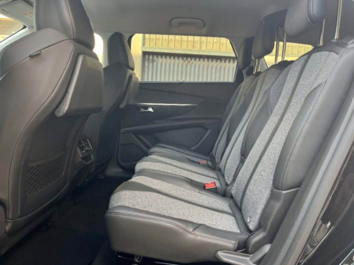 Peugeot 5008 BlueHDi 130 S&S EAT8 Allure (17)