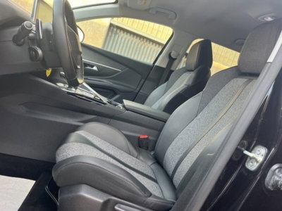 Peugeot 5008 BlueHDi 130 S&S EAT8 Allure (18)