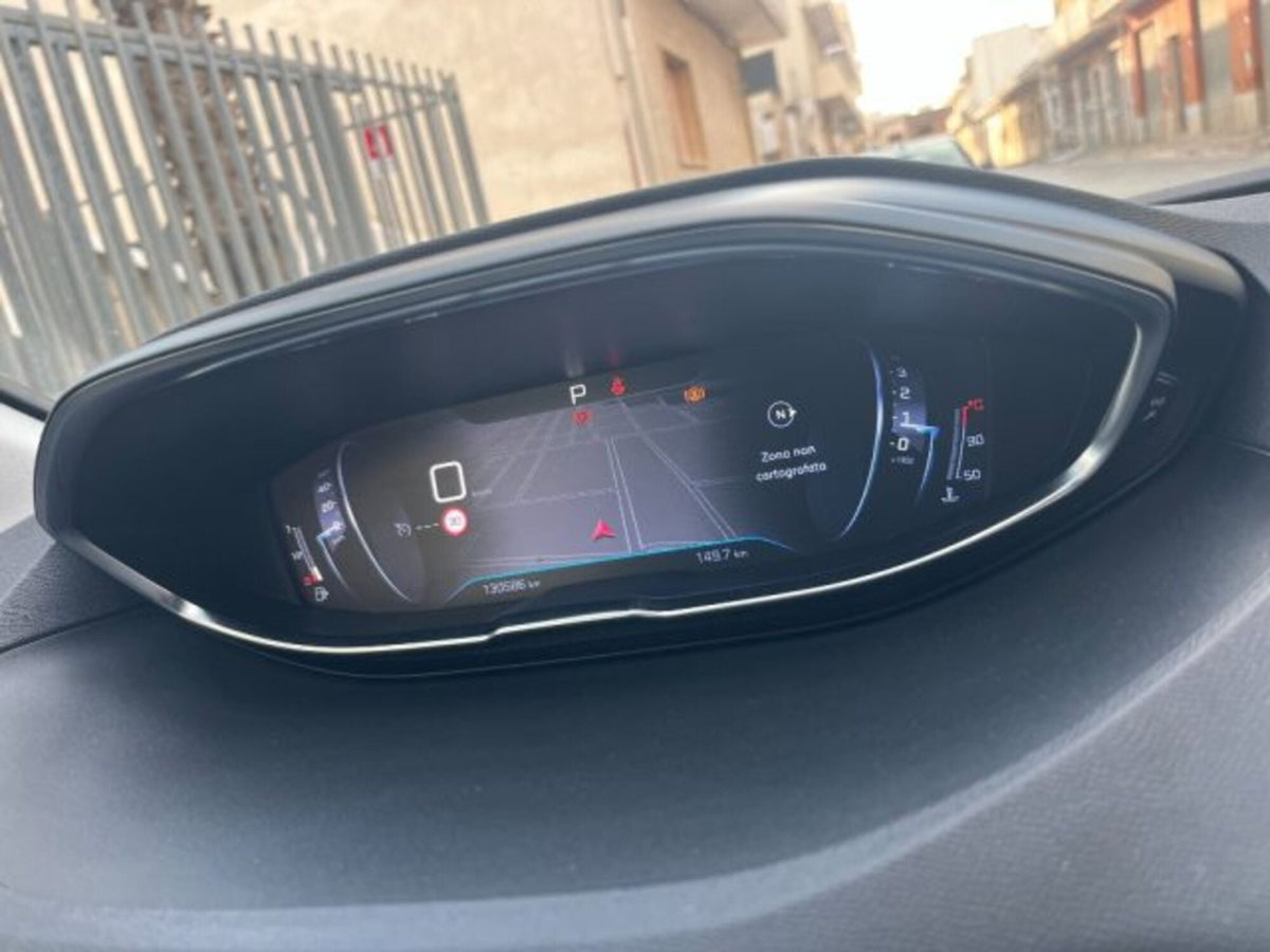 Peugeot 5008 BlueHDi 130 S&S EAT8 Allure (19)