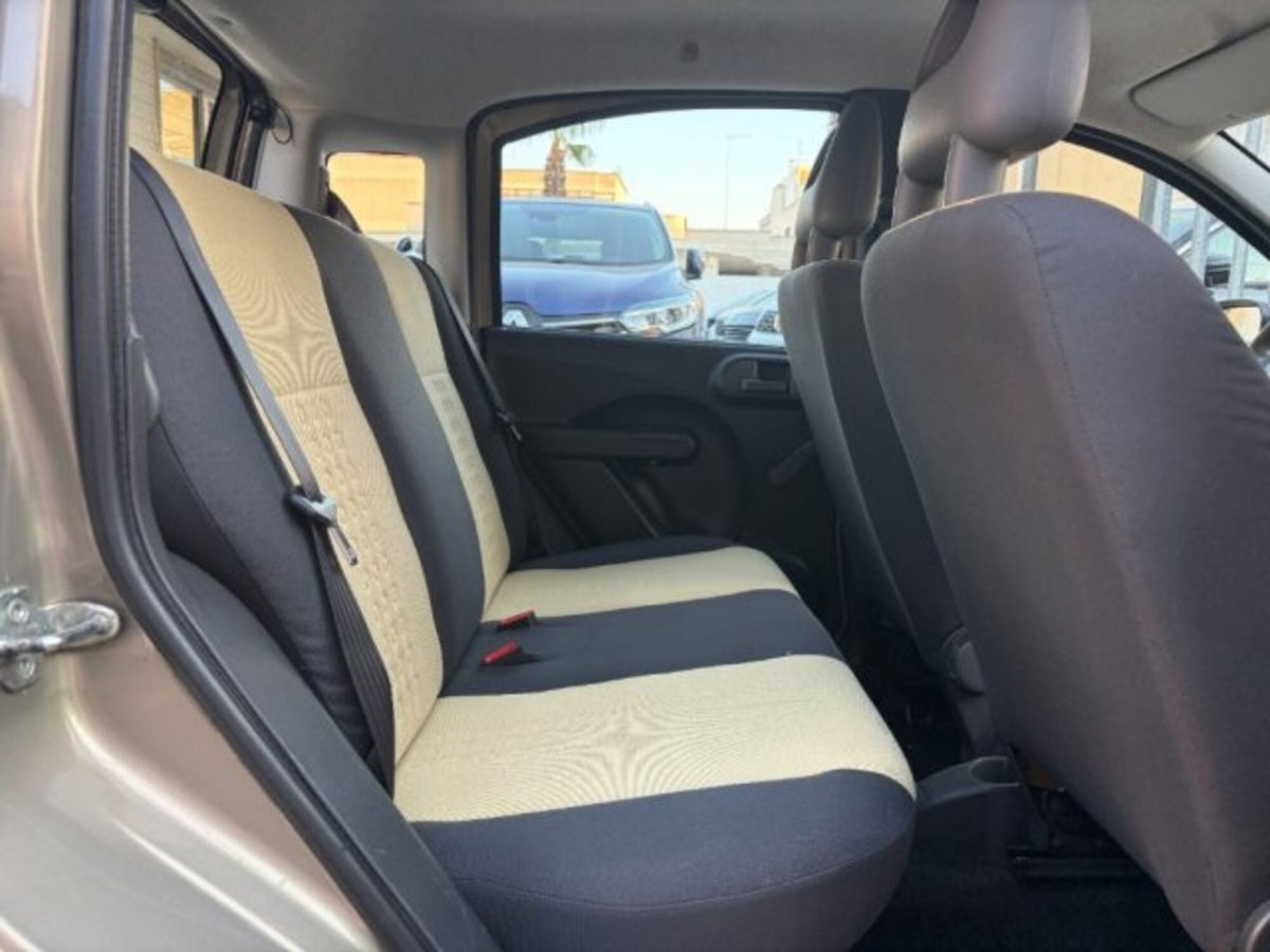 Fiat Panda 1.2 Dynamic (8)