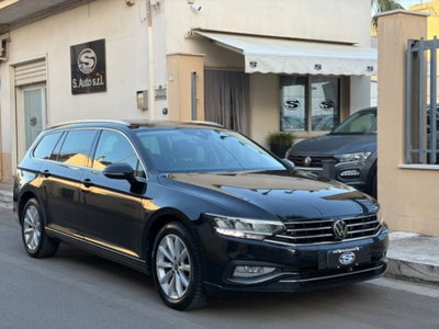Volkswagen Passat Variant 2.0 TDI DSG Business BlueMotion Tech usata