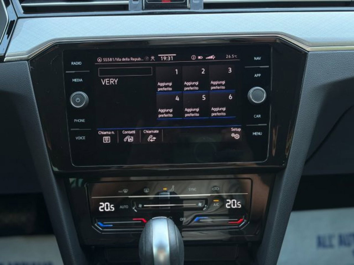 Volkswagen Passat Variant 2.0 TDI DSG Business BlueMotion Tech (19)
