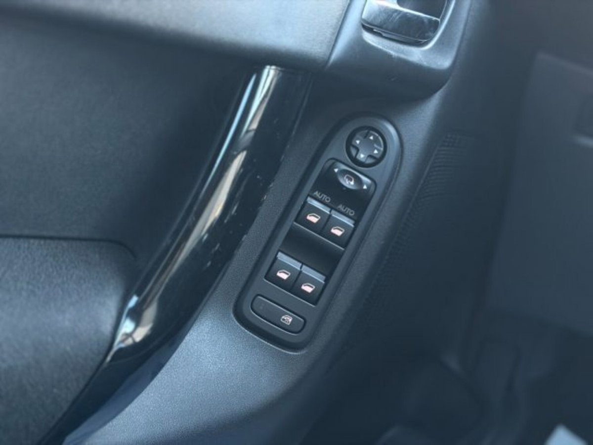 Citroen C3 1.2 VTi 82 Exclusive (18)
