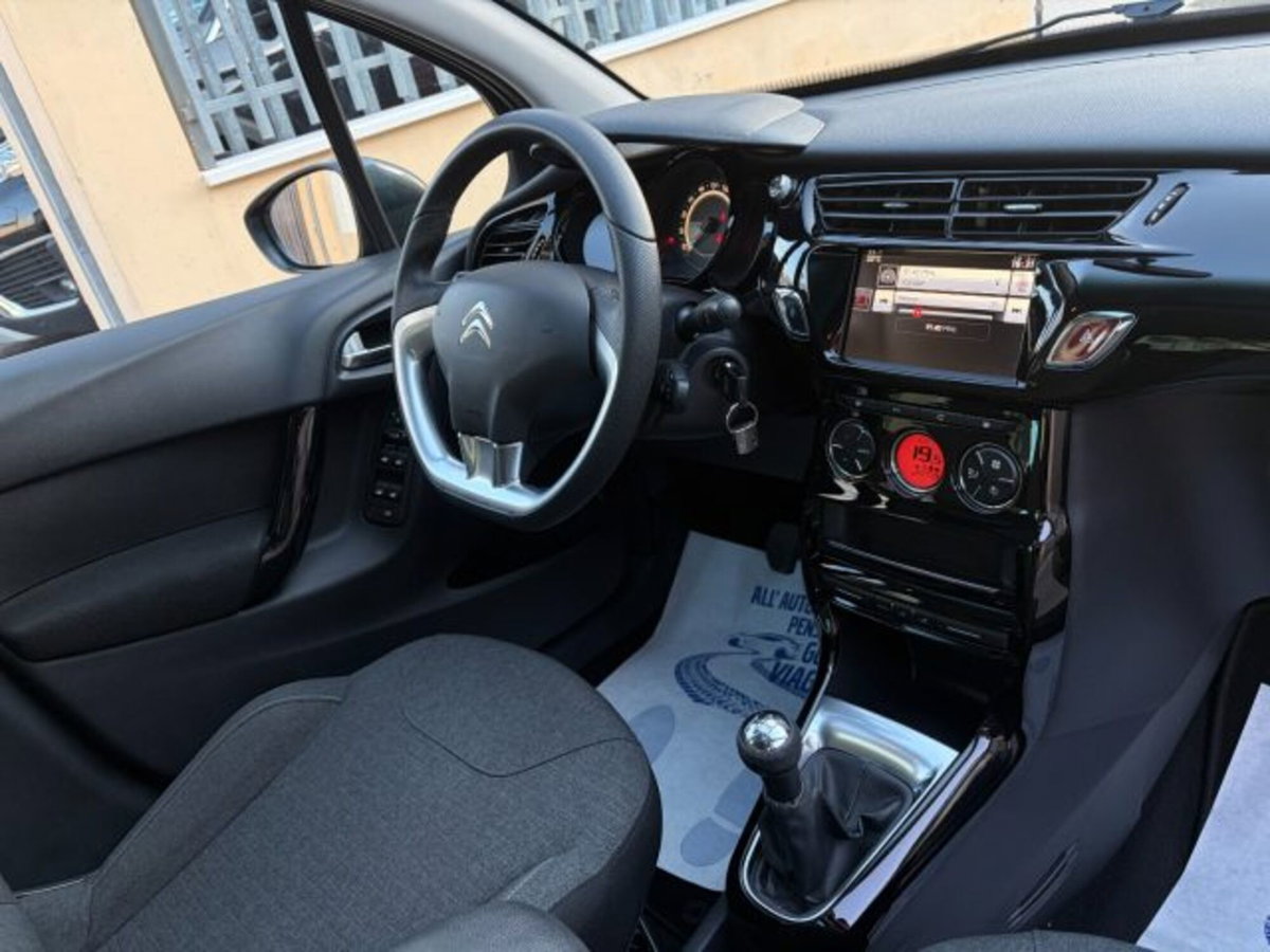 Citroen C3 1.2 VTi 82 Exclusive (9)
