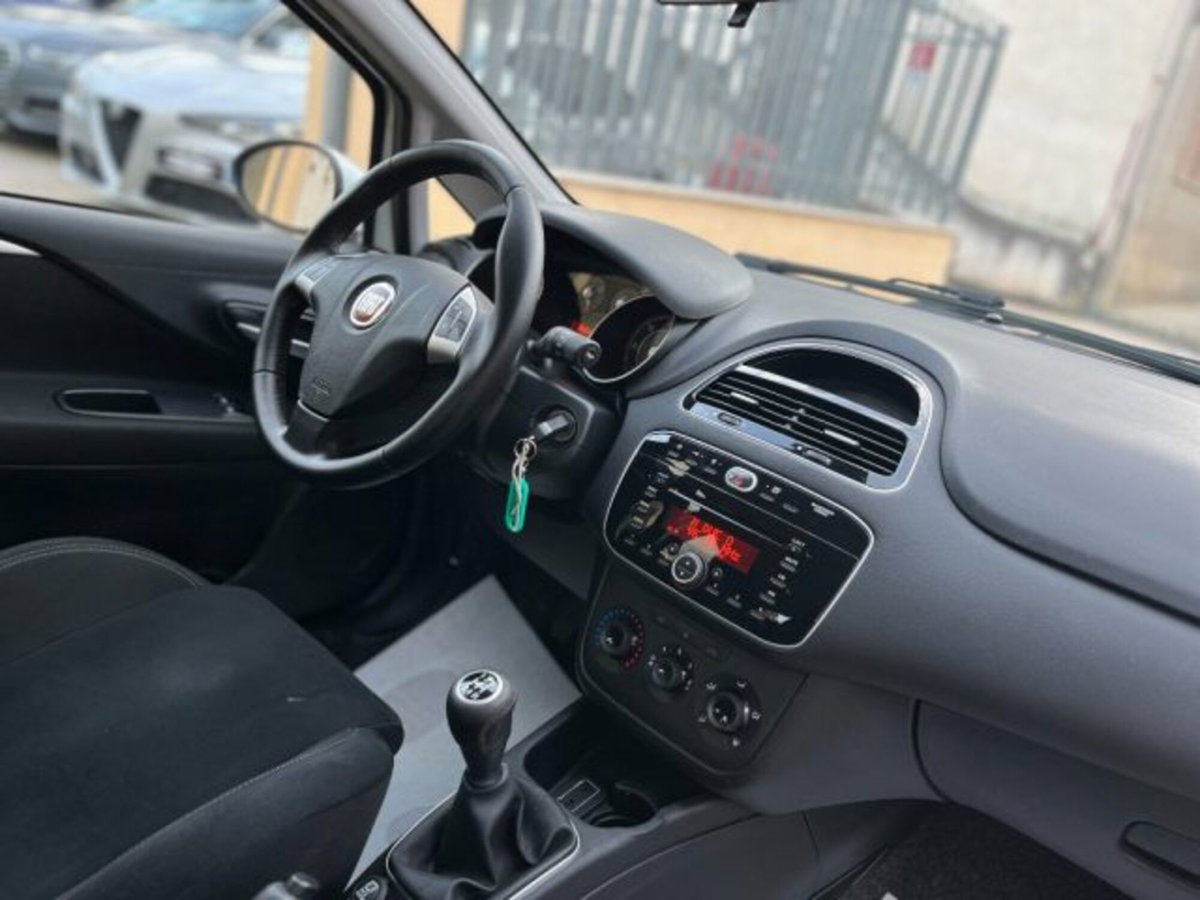 Fiat Punto 1.3 MJT II S&S 95 CV 5 porte Lounge (17)