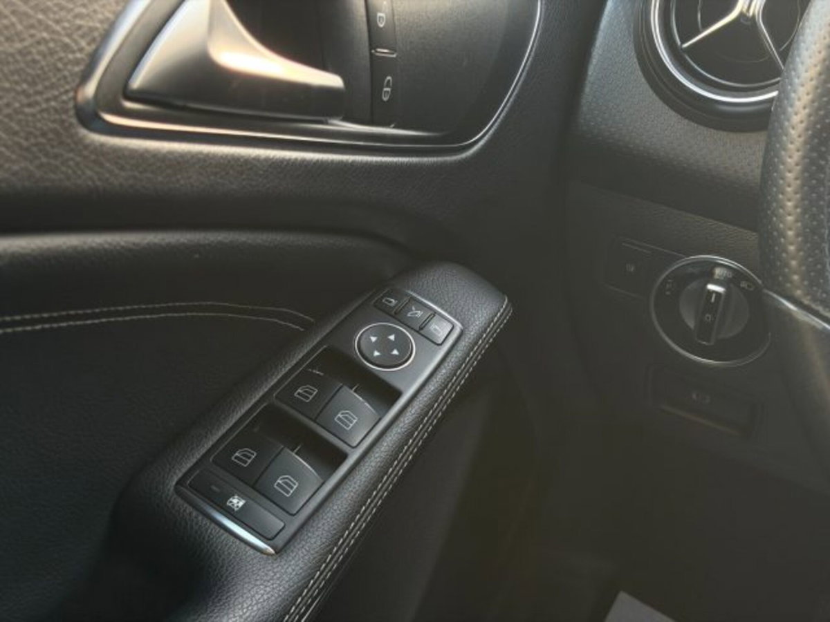 Mercedes-Benz Classe A 180 CDI Sport (20)