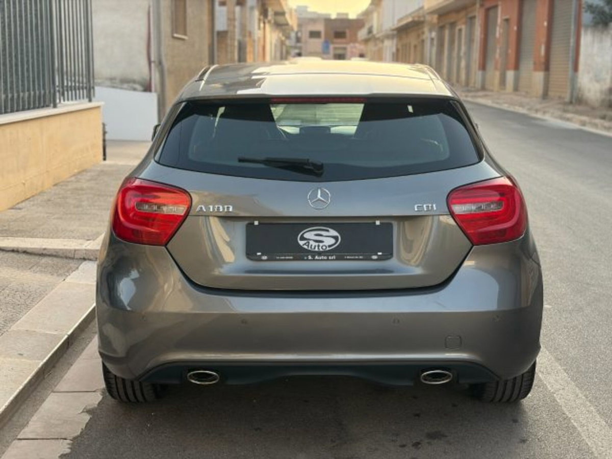 Mercedes-Benz Classe A 180 CDI Sport (5)