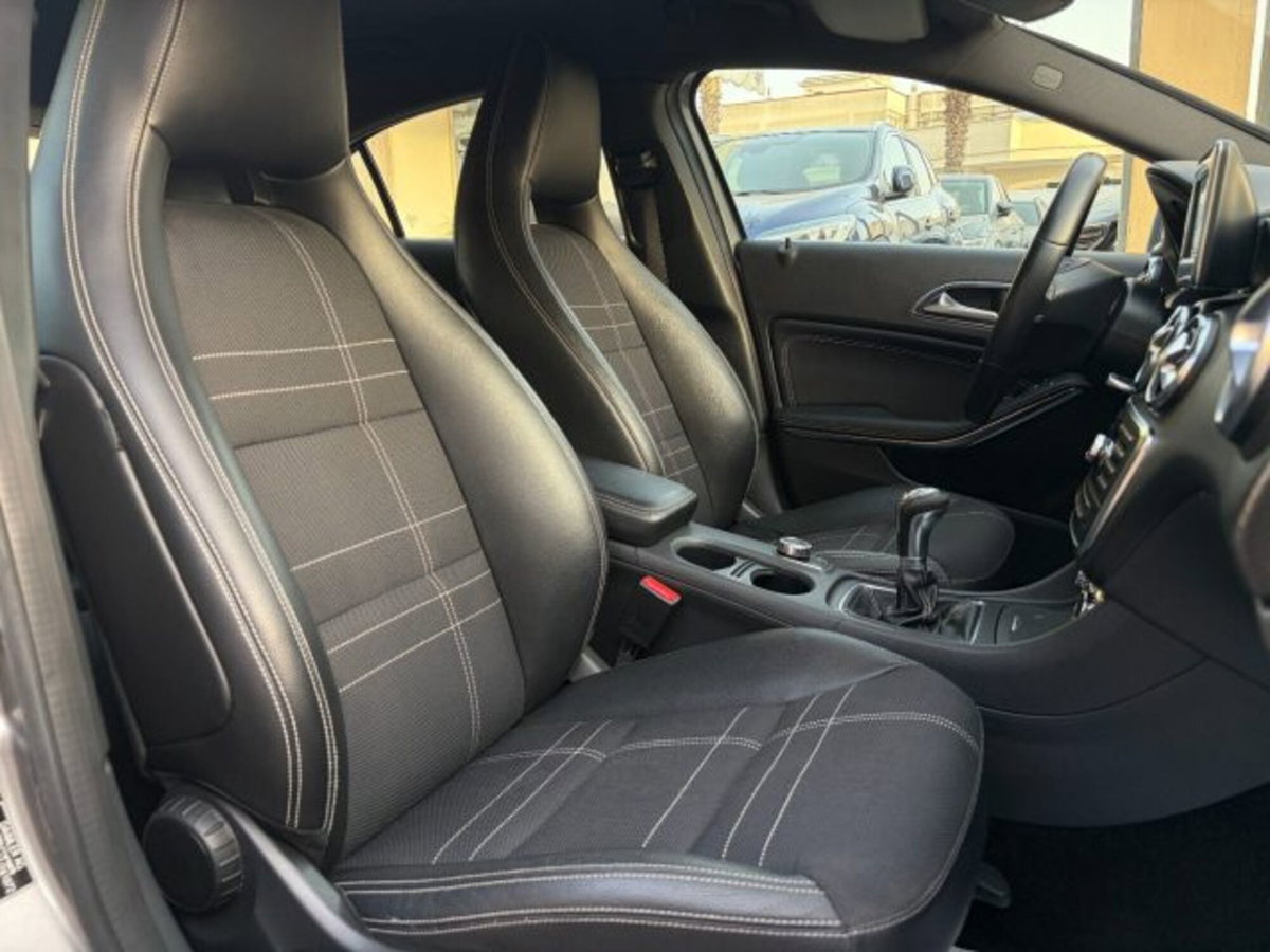 Mercedes-Benz Classe A 180 CDI Sport (9)