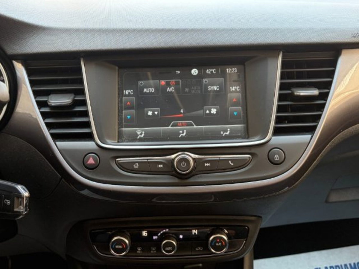 Opel Crossland X 1.5 ECOTEC D 102 CV Start&Stop Innovation (17)