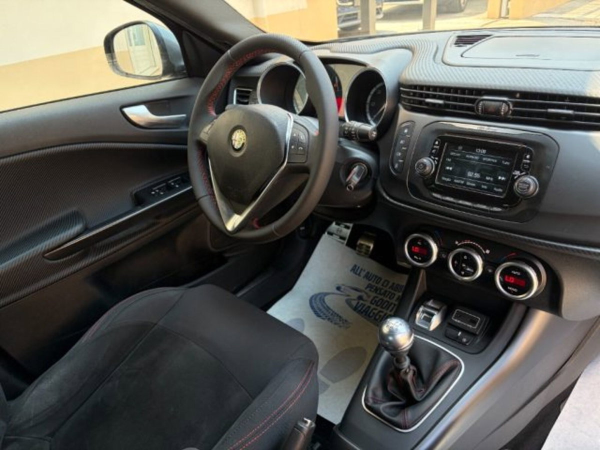 Alfa Romeo Giulietta 1.6 JTDm-2 Giulietta (13)