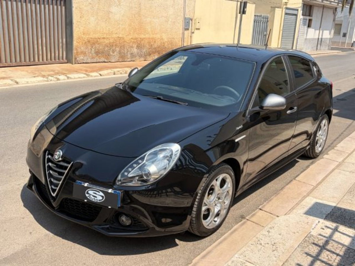 Alfa Romeo Giulietta 1.6 JTDm-2 Giulietta (8)