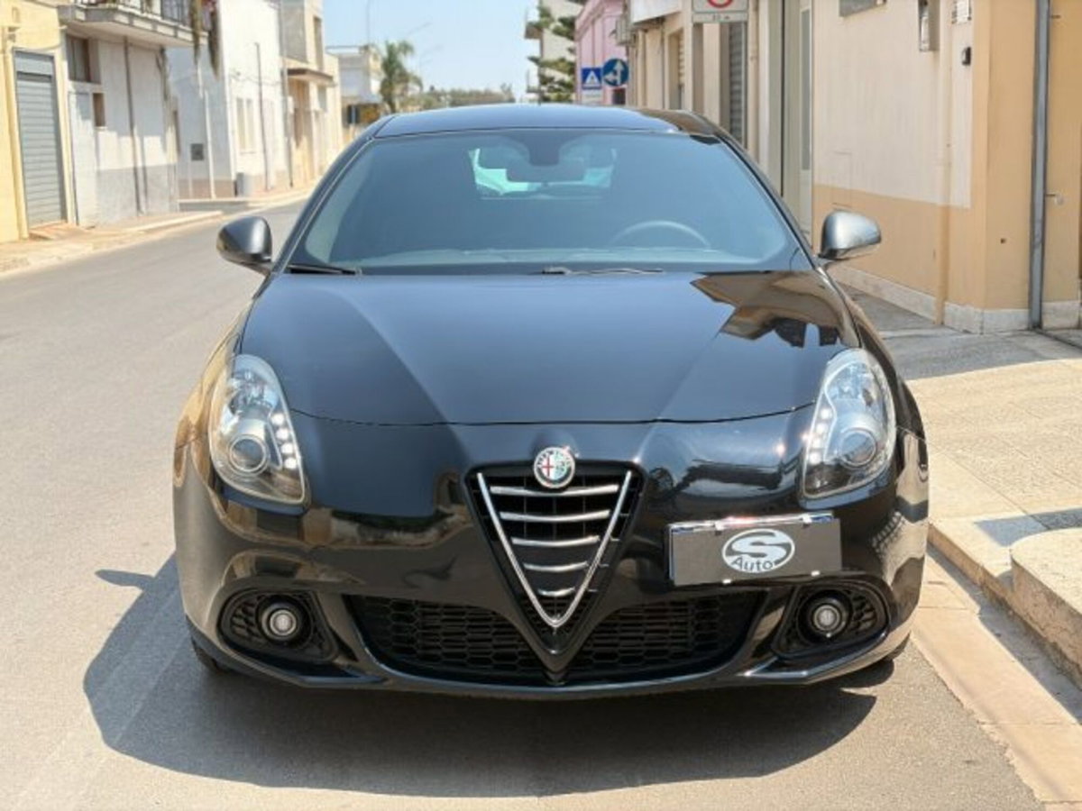 Alfa Romeo Giulietta 1.6 JTDm-2 Giulietta (9)