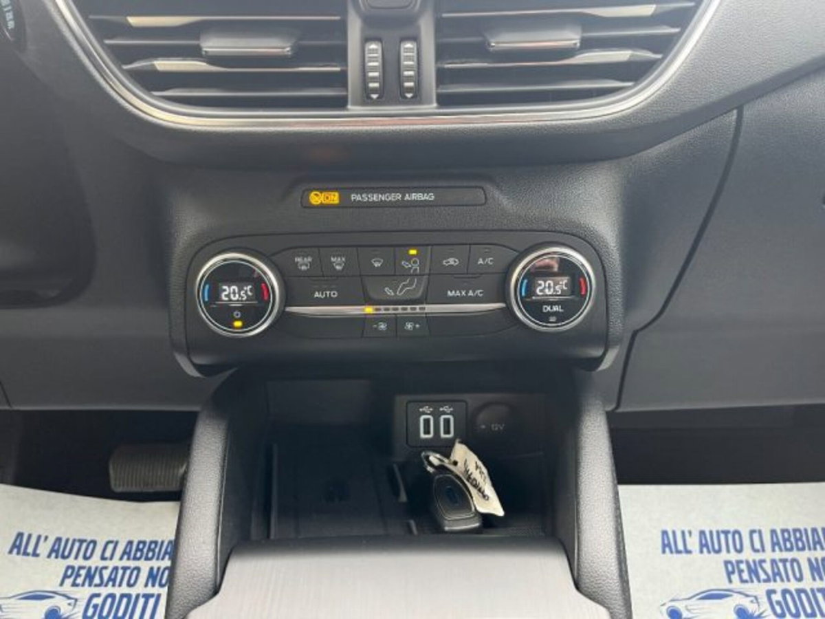 Ford Kuga 1.5 EcoBlue 120 CV aut. 2WD Titanium (16)
