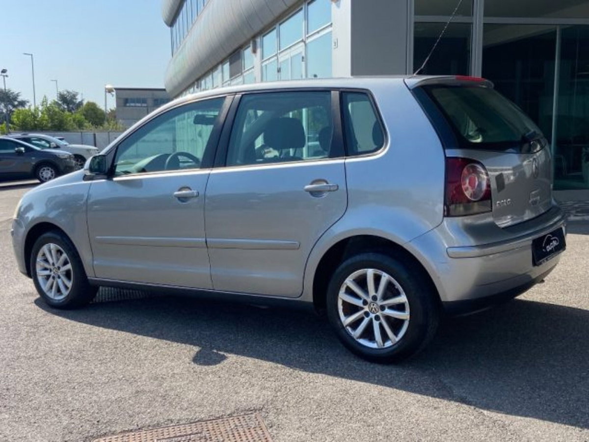 Volkswagen Polo 1.4/69CV TDI 5p. Comfortline (6)