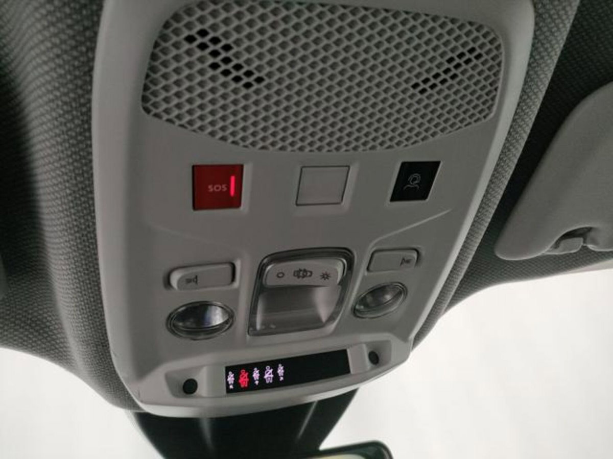 Jeep Avenger 1.2 turbo Altitude fwd 100cv (15)